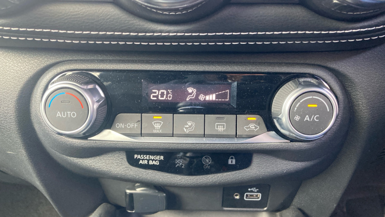 Nissan Juke 1.0 DiG-T 114 N-Connecta 5dr Petrol Hatchback